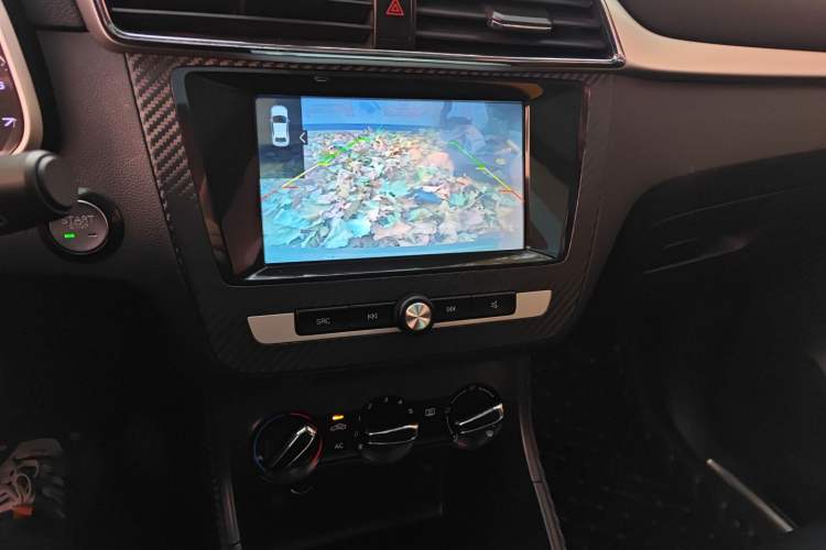 Used MG ZS 2019 1.5L Automatic Global Luxury Edition China VI Standard Audio And AC Panel