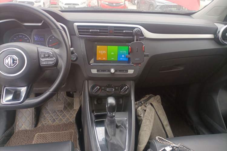 Used MG ZS 2019 1.5L Automatic Global Luxury Edition China VI Standard Audio And AC Panel
