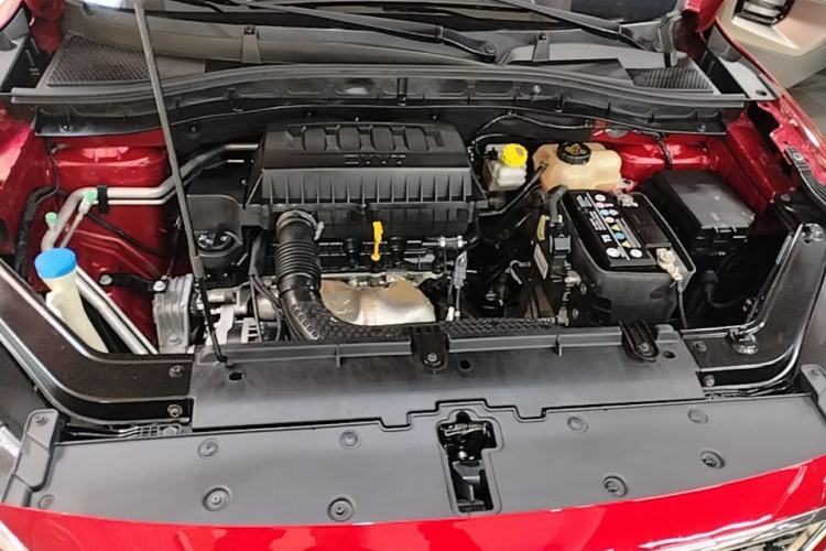 Used MG ZS 2019 1.5L Manual 65-inch Giant-Sized Sunroof Global Edition China VI Standard Engine Bay