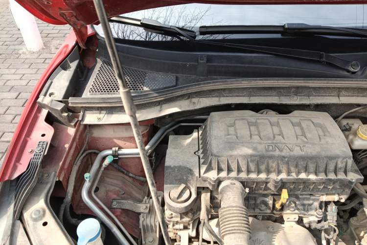 Used MG ZS 2019 1.5L Automatic Global Luxury Edition China VI Standard Engine Bay Right