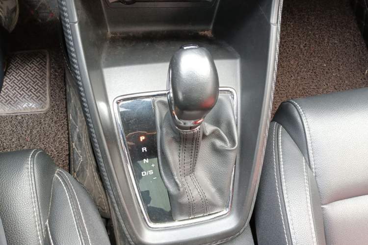 Used MG ZS 2019 1.5L Automatic Global Luxury Edition China VI Standard Gear Lever