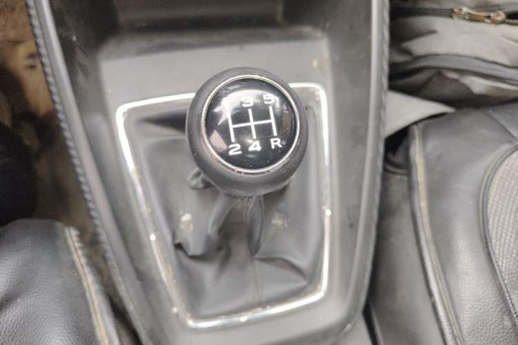 Used MG ZS 2019 1.5L Manual 65-inch Giant-Sized Sunroof Global Edition China VI Standard Gear Lever