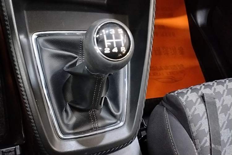 Used MG ZS 2019 1.5L Manual 65-inch Giant-Sized Sunroof Global Edition China VI Standard Gear Lever