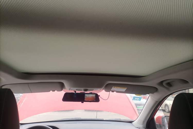 Used MG ZS 2019 1.5L Automatic Global Luxury Edition China VI Standard Headliner