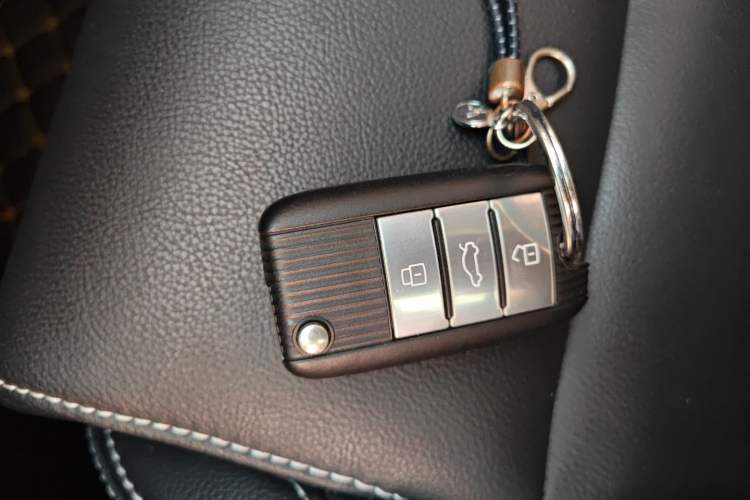 Used MG ZS 2019 1.5L Automatic Global Luxury Edition China VI Standard Interior 1