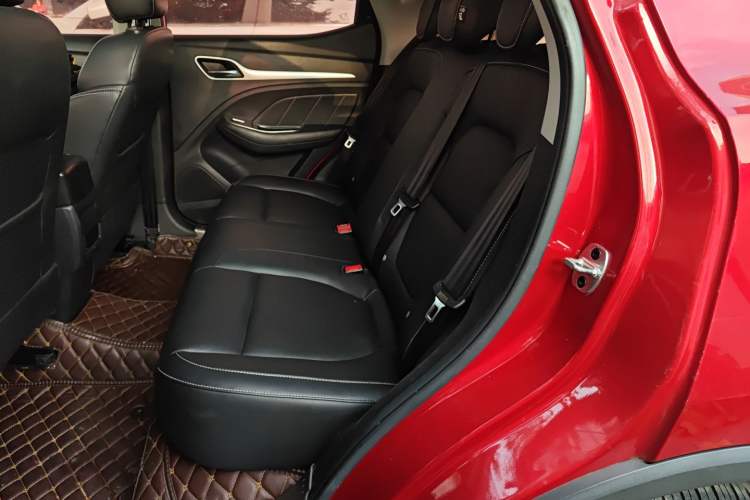 Used MG ZS 2019 1.5L Automatic Global Luxury Edition China VI Standard Interior 4