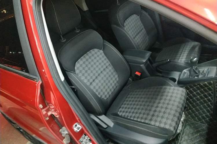 Used MG ZS 2019 1.5L Manual Global Comfort Edition China VI Standard Right Front Seat