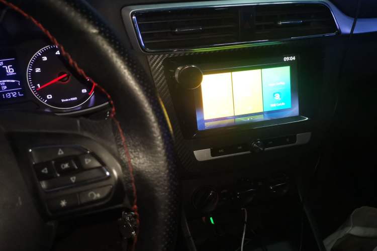 Used MG ZS 2019 1.5L Manual Global Comfort Edition China VI Standard Audio And AC Panel