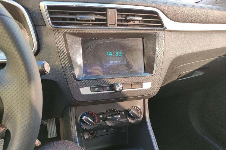 Used MG ZS 2019 1.5L Manual Global Comfort Edition China VI Standard Audio And AC Panel