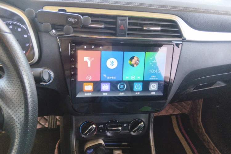 Used MG ZS 2019 1.5L Automatic Global Luxury Edition China VI Standard Audio And AC Panel