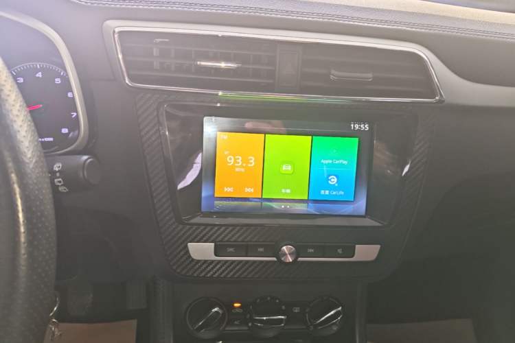 Used MG ZS 2019 1.5L Manual Global Comfort Edition China VI Standard Audio And AC Panel