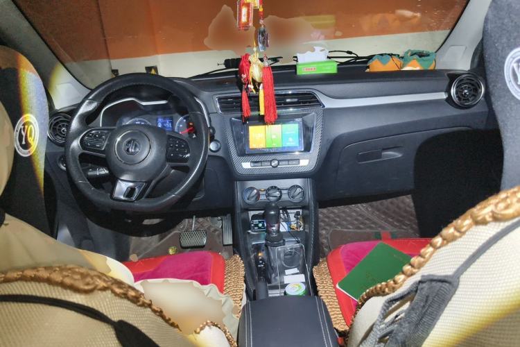 Used MG ZS 2019 1.5L Automatic Global Luxury Edition China VI Standard Center Console