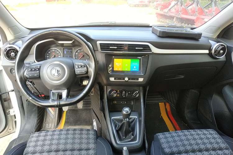 Used MG ZS 2019 1.5L Manual 65-inch Giant-Sized Sunroof Global Edition China VI Standard Center Console