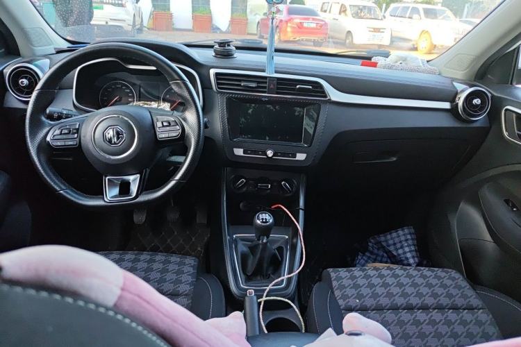 Used MG ZS 2019 1.5L Manual 65-inch Giant-Sized Sunroof Global Edition China VI Standard Center Console