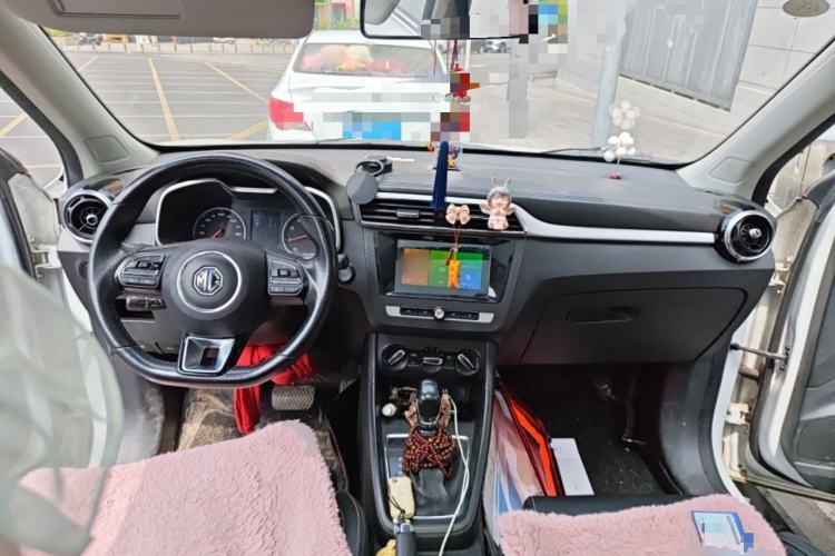 Used MG ZS 2019 1.5L Automatic Global Luxury Edition China VI Standard Center Console