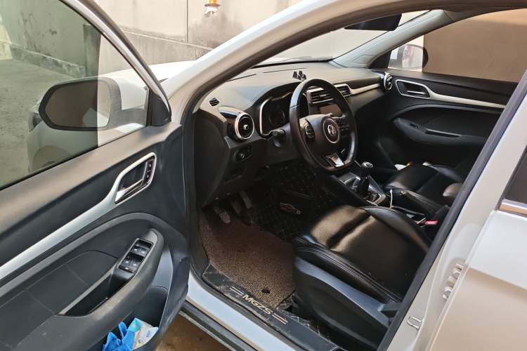 Used MG ZS 2019 1.5L Manual Global Comfort Edition China VI Standard Driver Seat