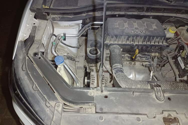 Used MG ZS 2019 1.5L Automatic Global Luxury Edition China VI Standard Engine Bay Right