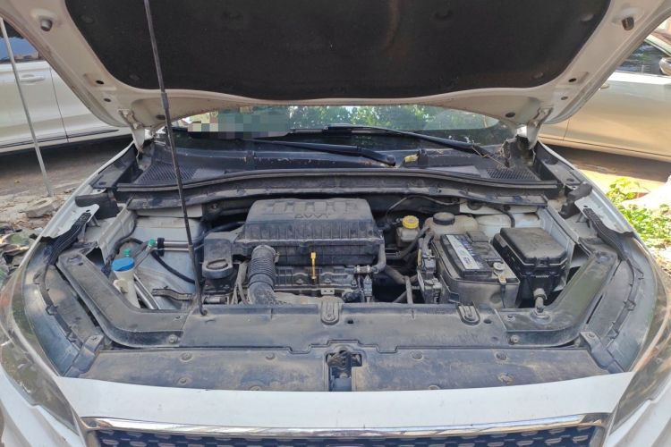 Used MG ZS 2019 1.5L Manual 65-inch Giant-Sized Sunroof Global Edition China VI Standard Engine Bay