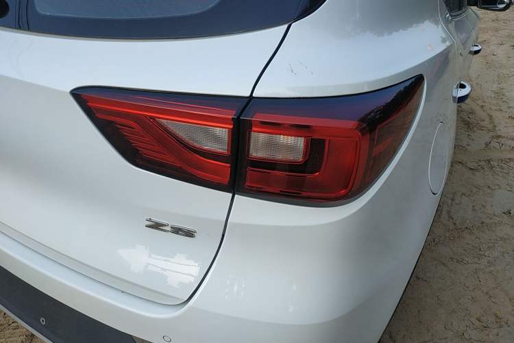 Used MG ZS 2019 1.5L Manual 65-inch Giant-Sized Sunroof Global Edition China VI Standard Exterior 2