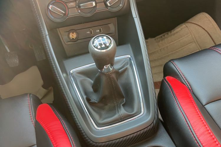 Used MG ZS 2019 1.5L Manual 65-inch Giant-Sized Sunroof Global Edition China VI Standard Gear Lever