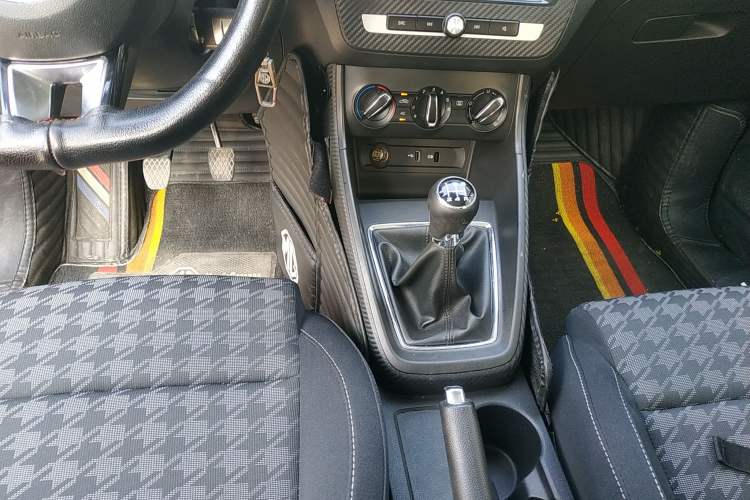 Used MG ZS 2019 1.5L Manual 65-inch Giant-Sized Sunroof Global Edition China VI Standard Gear Lever