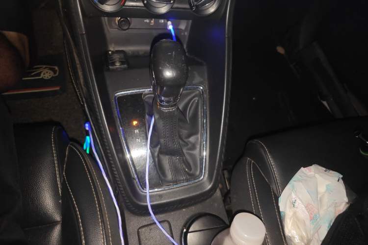Used MG ZS 2019 1.5L Automatic Global Luxury Edition China VI Standard Gear Lever