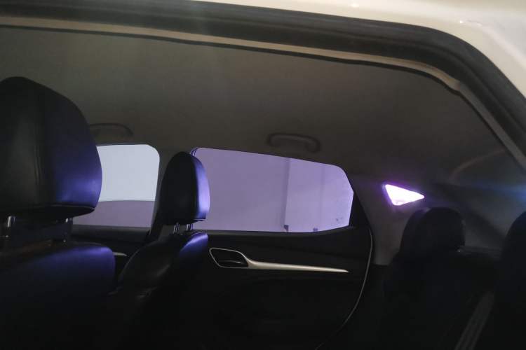 Used MG ZS 2019 1.5L Manual Global Comfort Edition China VI Standard Headliner