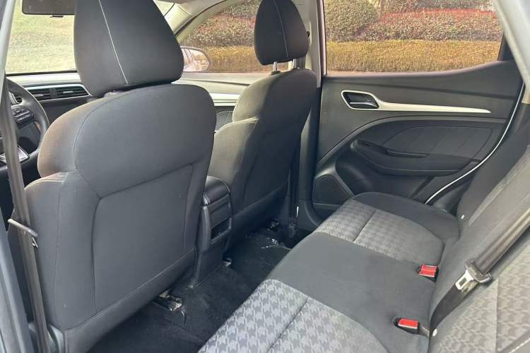 Used MG ZS 2019 1.5L Manual Global Comfort Edition China VI Standard Interior 3