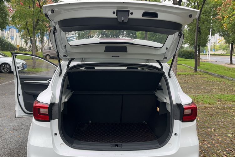 Used MG ZS 2019 1.5L Manual 65-inch Giant-Sized Sunroof Global Edition China VI Standard Interior 6