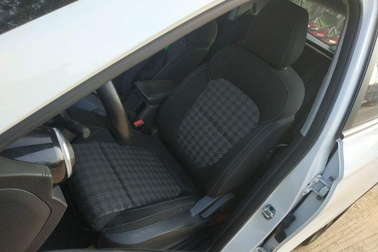 Used MG ZS 2019 1.5L Manual 65-inch Giant-Sized Sunroof Global Edition China VI Standard Left Front Seat