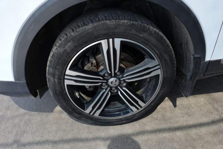 Used MG ZS 2019 1.5L Manual 65-inch Giant-Sized Sunroof Global Edition China VI Standard Left Front Wheel Hub