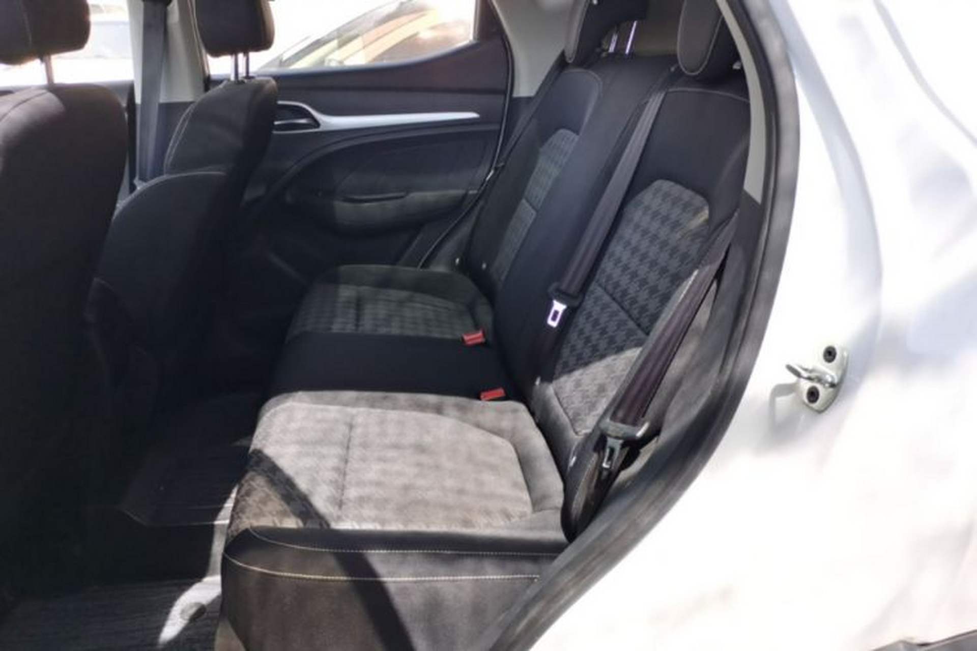 Used MG ZS 2019 1.5L Manual 65-inch Giant-Sized Sunroof Global Edition China VI Standard Left Rear Seat