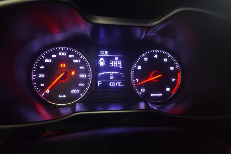 Used MG ZS 2019 1.5L Automatic Global Luxury Edition China VI Standard Odometer Close Up