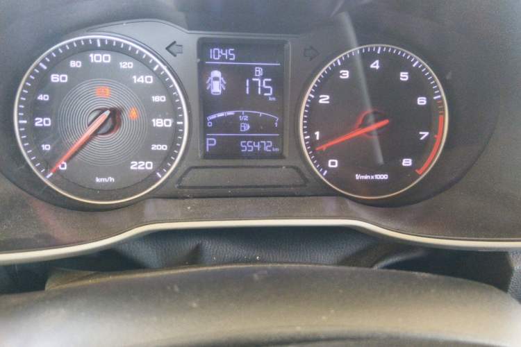 Used MG ZS 2019 1.5L Automatic Global Luxury Edition China VI Standard Odometer Close Up