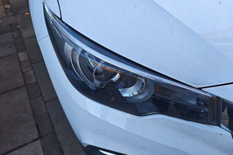 Used MG ZS 2019 1.5L Manual 65-inch Giant-Sized Sunroof Global Edition China VI Standard Right Front Headlight