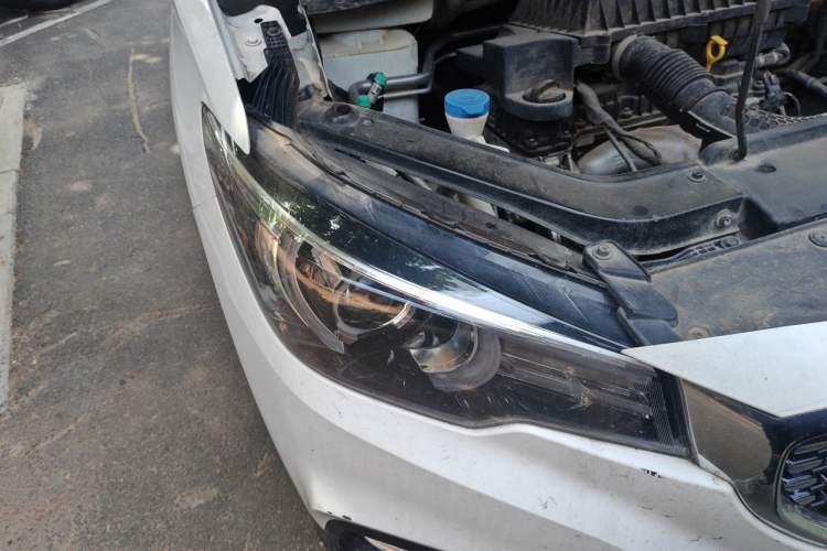 Used MG ZS 2019 1.5L Manual 65-inch Giant-Sized Sunroof Global Edition China VI Standard Right Front Headlight