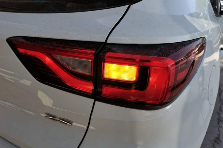 Used MG ZS 2019 1.5L Manual 65-inch Giant-Sized Sunroof Global Edition China VI Standard Right Rear Taillight