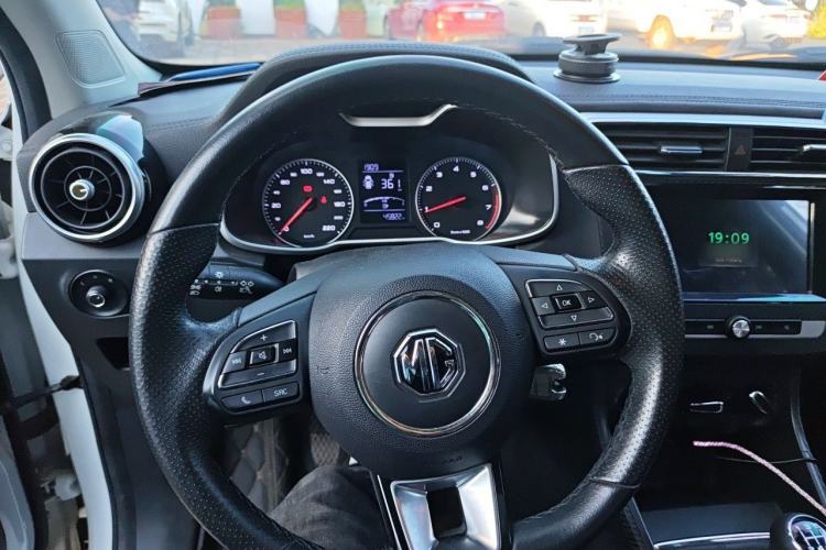 Used MG ZS 2019 1.5L Manual 65-inch Giant-Sized Sunroof Global Edition China VI Standard Steering Wheel