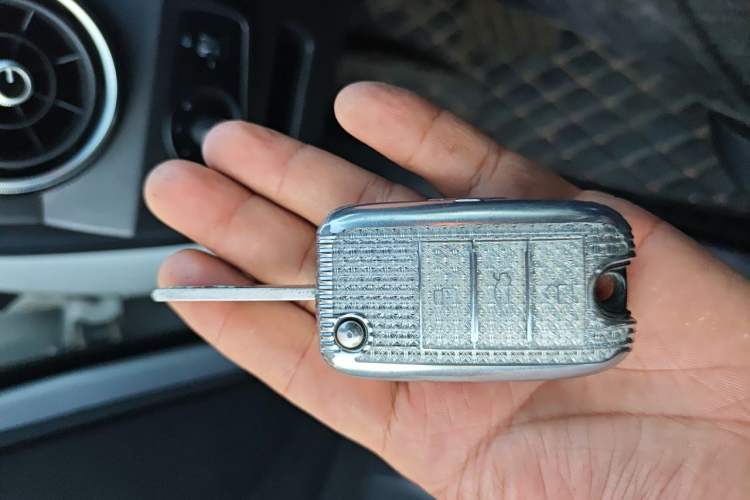 Used MG ZS 2019 1.5L Manual 65-inch Giant-Sized Sunroof Global Edition China VI Standard Vehicle Key