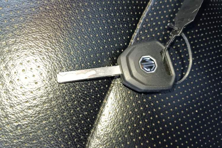 Used MG ZS 2019 1.5L Manual 65-inch Giant-Sized Sunroof Global Edition China VI Standard Vehicle Key