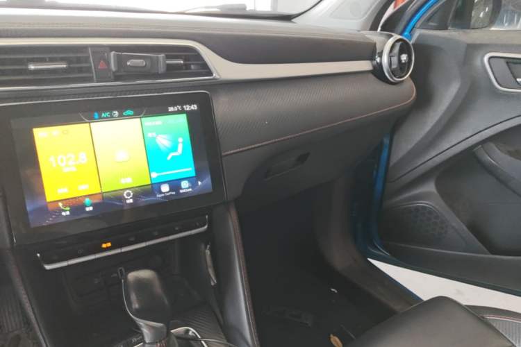 Used MG ZS 2020 180 DVVT Automatic Lite Audio And AC Panel