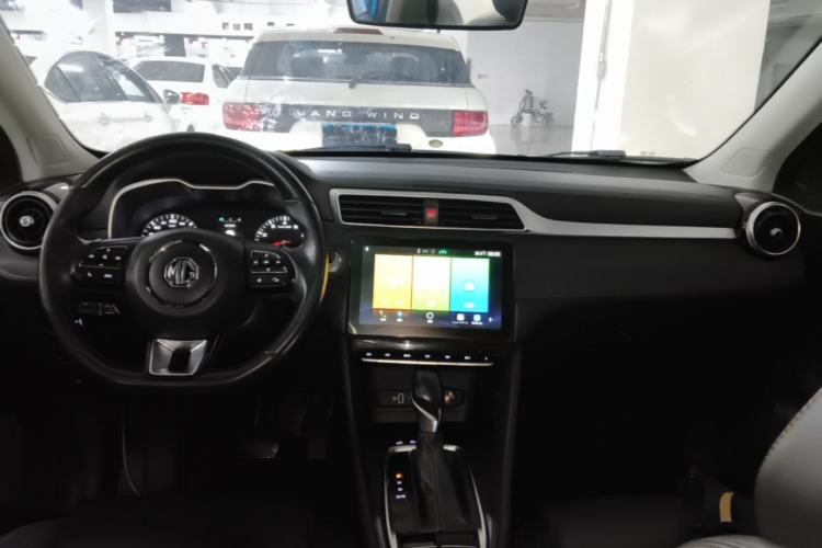 Used MG ZS 2020 180 DVVT Automatic Lite Center Console