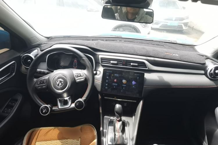 Used MG ZS 2020 180 DVVT Automatic Plus L2+ Center Console