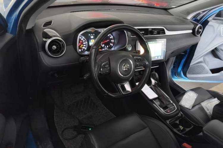 Used MG ZS 2020 180 DVVT Automatic Lite Center Console