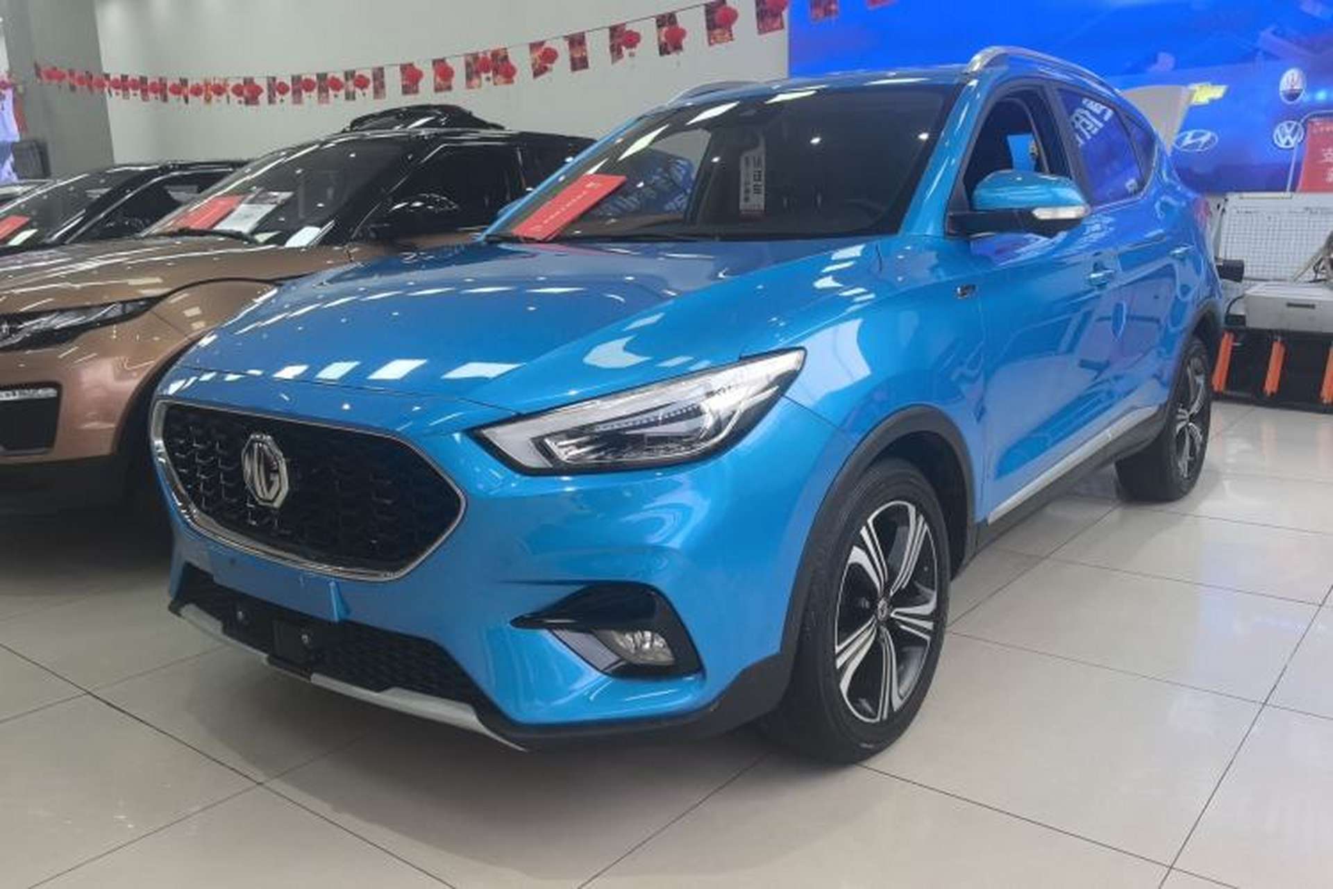 Used MG ZS 2020 180 DVVT Automatic Plus L2+ Front Left 45 Deg