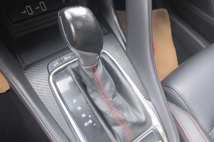 Used MG ZS 2020 180 DVVT Automatic Super Player Edition Gear Lever