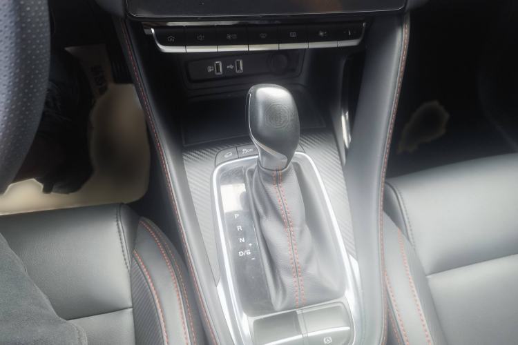 Used MG ZS 2020 180 DVVT Automatic Lite Gear Lever