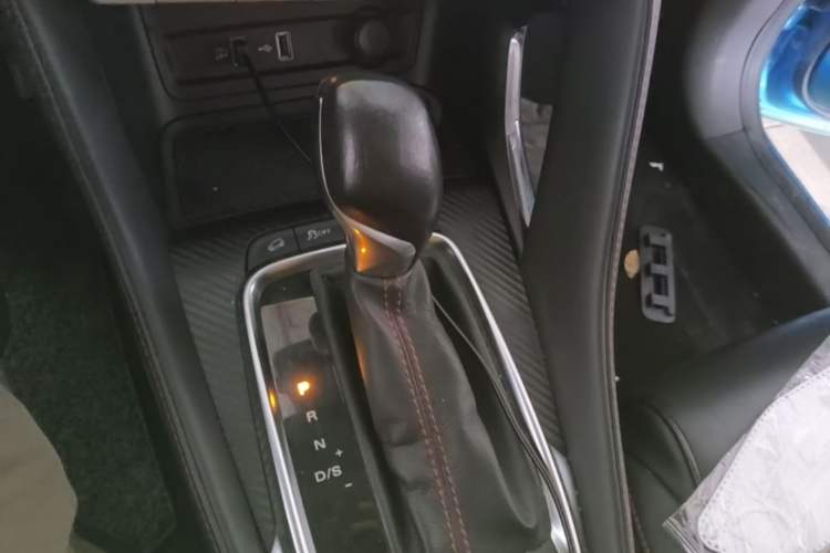 Used MG ZS 2020 180 DVVT Automatic Lite Gear Lever