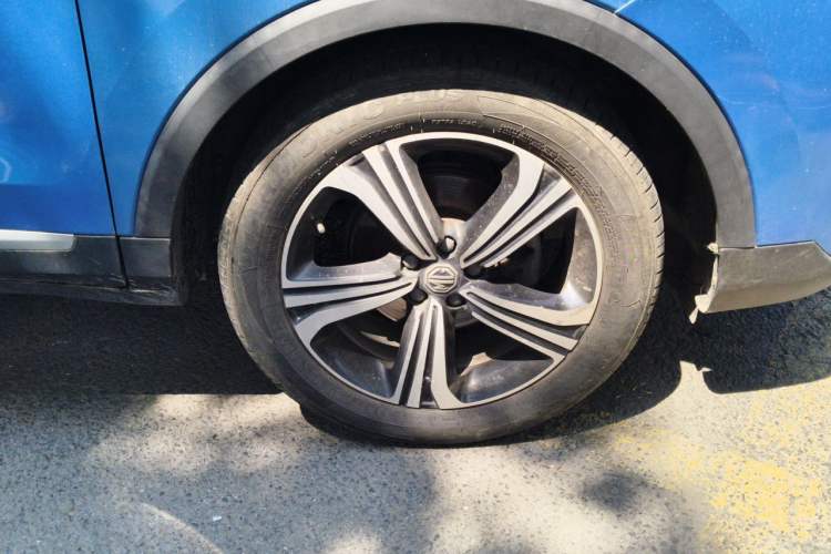 Used MG ZS 2020 180 DVVT Automatic Plus L2+ Right Front Wheel Hub