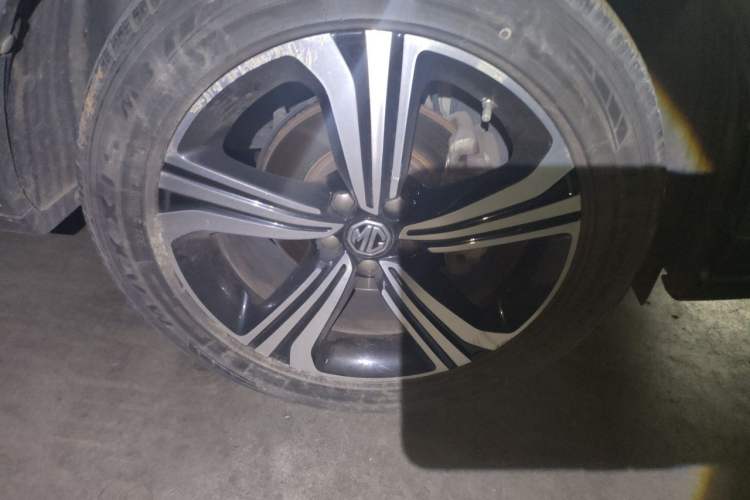Used MG ZS 2020 180 DVVT Automatic Super Player Edition Right Front Wheel Hub